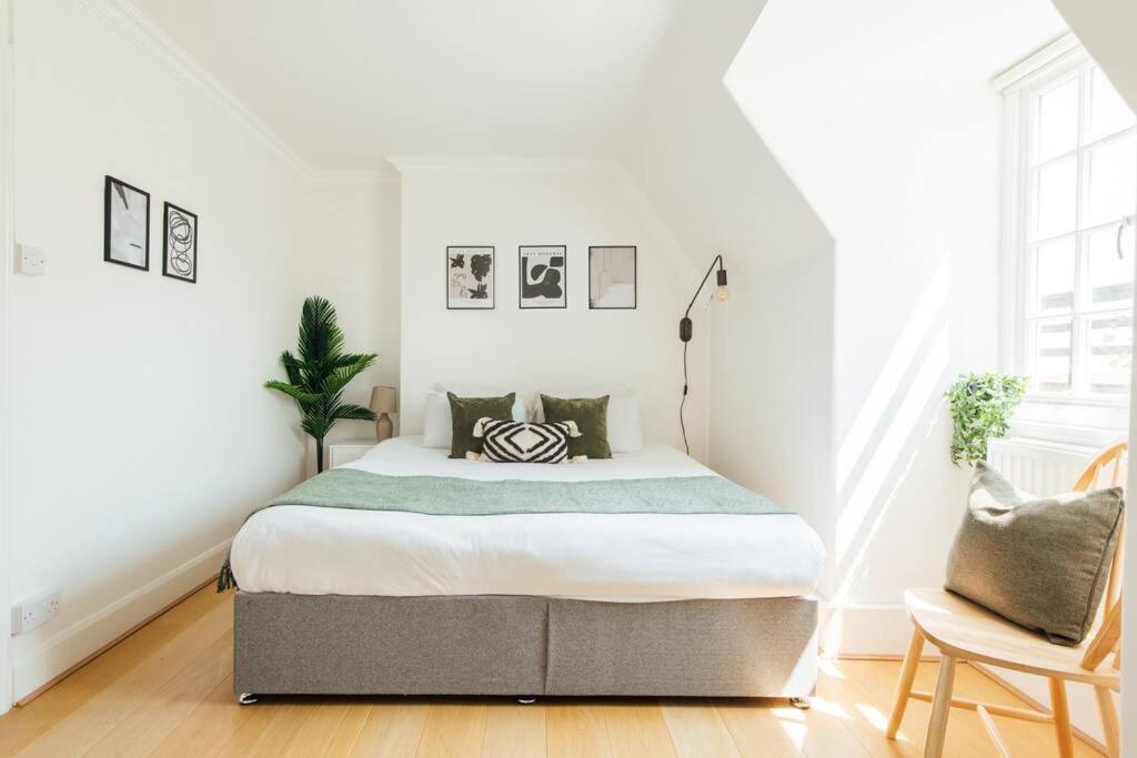 Charming 2 Bedroom Flat In The Heart Of Kings Cross, Londra Esterno foto