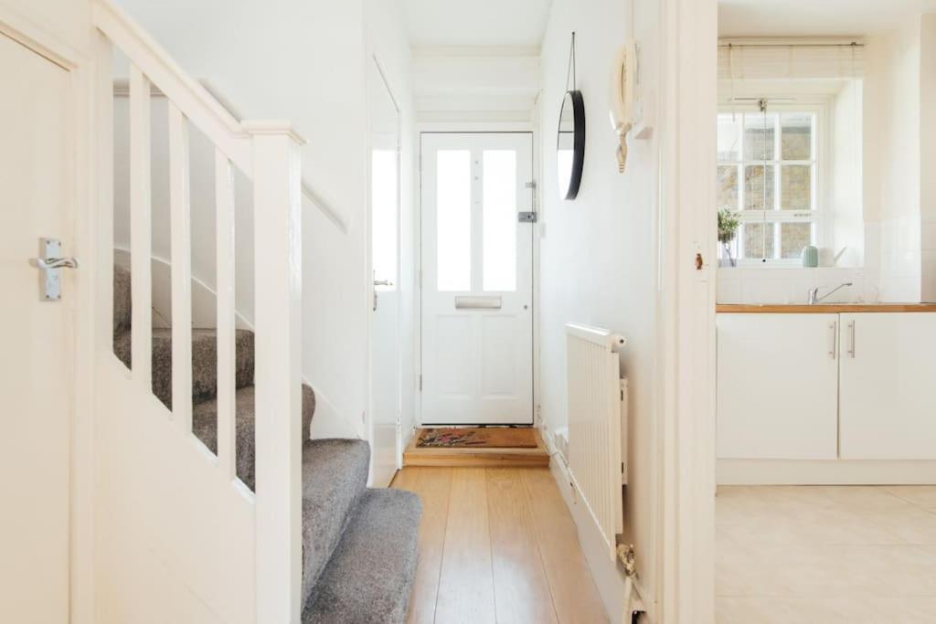 Charming 2 Bedroom Flat In The Heart Of Kings Cross, Londra Esterno foto