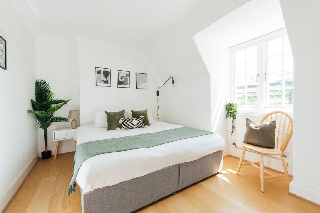 Charming 2 Bedroom Flat In The Heart Of Kings Cross, Londra Esterno foto